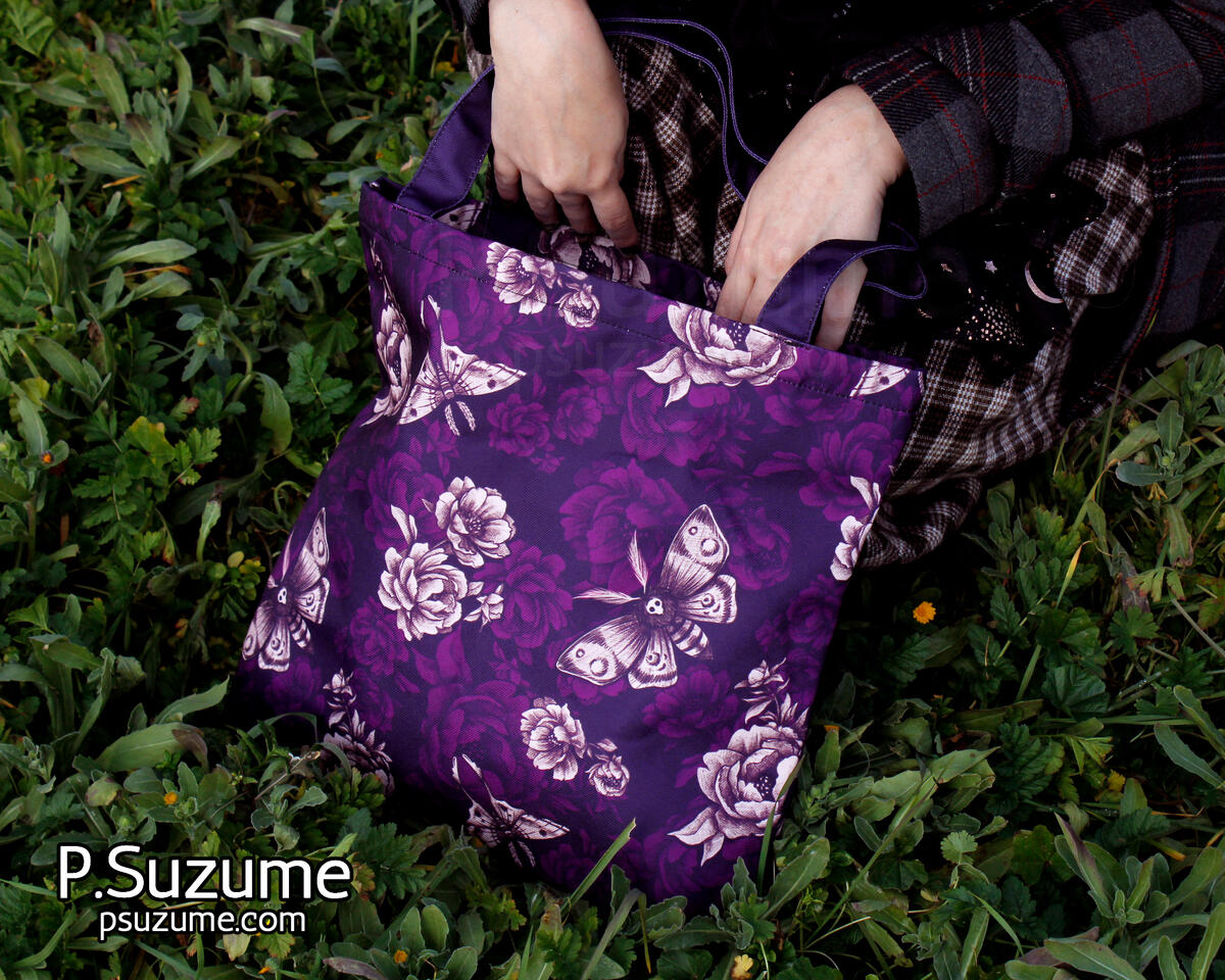 Moths and flowers pattern tote bag